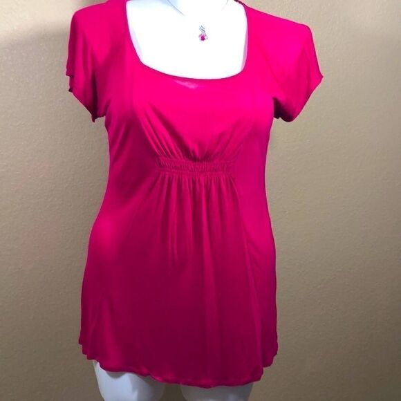 Gap maternity raspberry short sleeve top - Picture 1 of 6